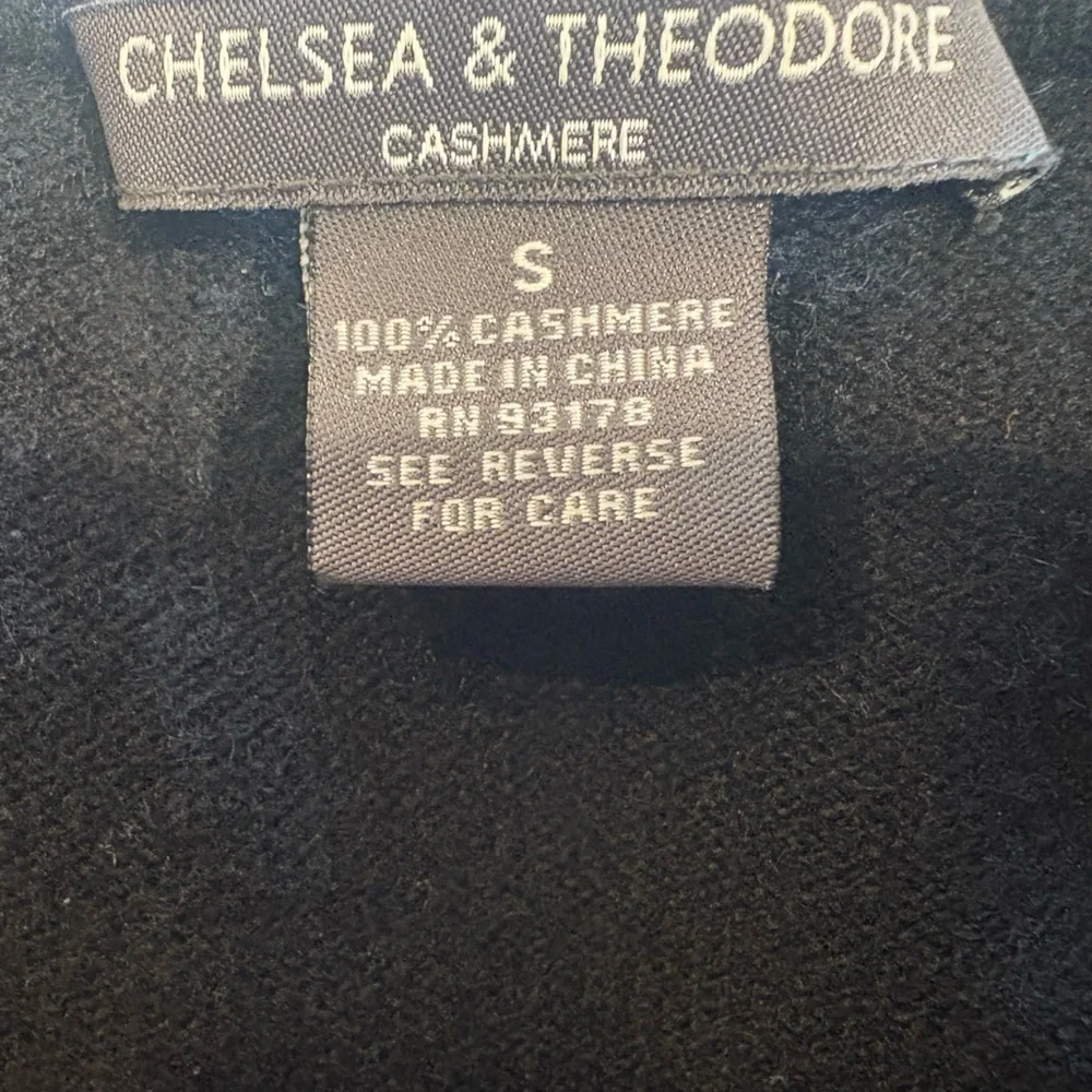 EUC - Chelsea & Theodore 100% Cashmere Little Black Dress – Size 6 - Picture 5 of 6